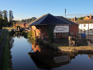 Supporting image for story: Music to the ears of canal enthusiasts