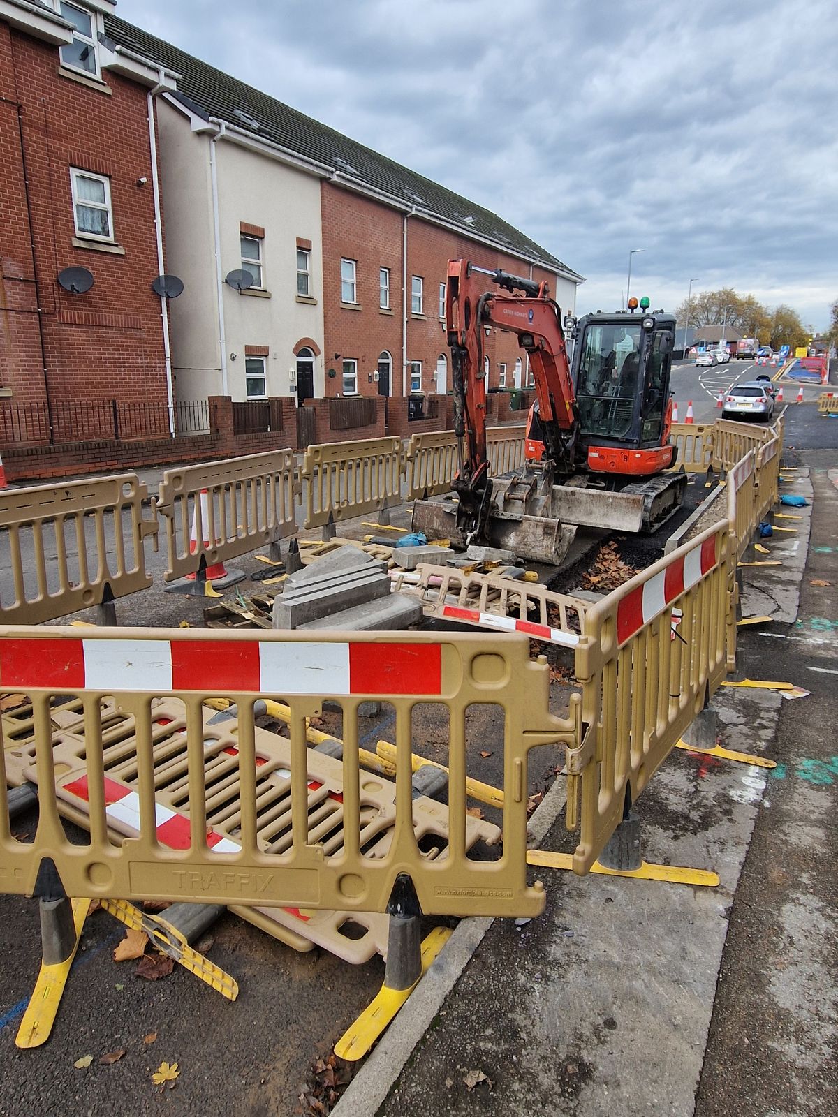 Man and two children unhurt when car struck digging machine in Willenhall
