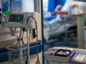 Supporting image for story: What are the signs and symptoms of sepsis?