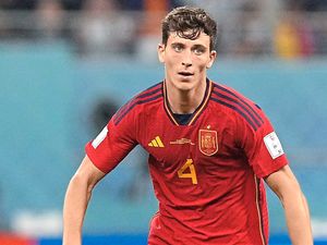 Supporting image for story: Villarreal defender Pau Torres flies in to seal £35m Aston Villa move