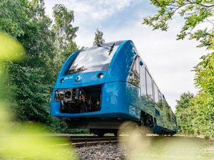 Supporting image for story: World’s first hydrogen-powered trains take to the tracks in Germany