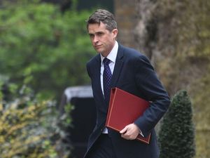 Supporting image for story: TV presenter Madeley cuts off Gavin Williamson for avoiding question four times