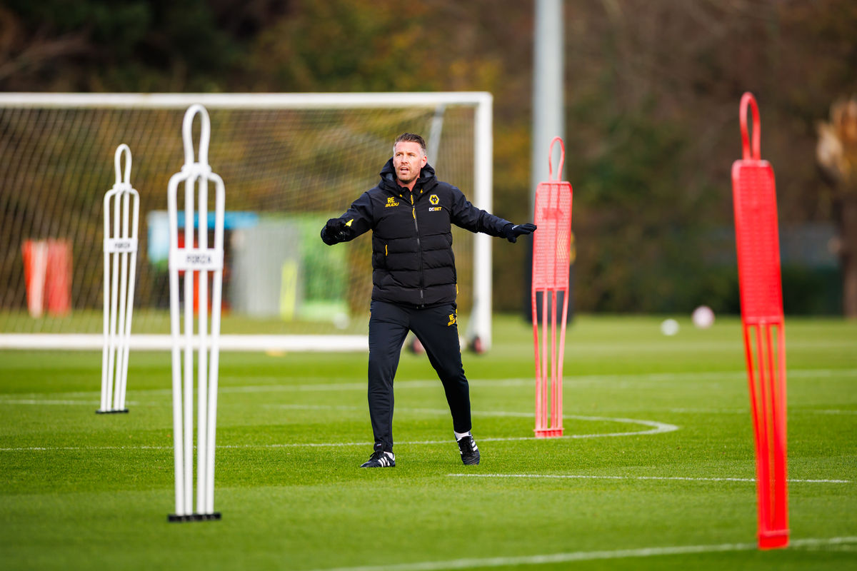 Wolves boss eager to achieve something incredible at bottom-placed club