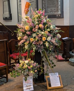 Beautiful pedestal in memory of Percy and Connie Thrower by Debbie Wellington.