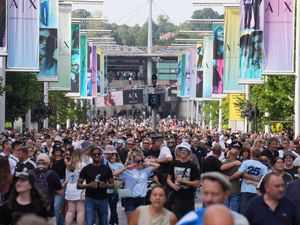 Supporting image for story: Edinburgh Council remarks about Oasis fans ‘snobby’, Scottish Secretary says