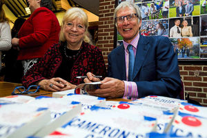 Supporting image for story: Journalist Polly pulls in biggest crowd yet at Wellington Literary Festival