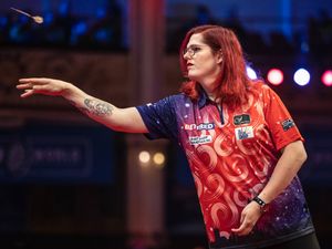 Supporting image for story: Trans player Noa-Lynn van Leuven whitewashed by Michael van Gerwen