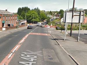 Supporting image for story: Teens arrested after stolen car crashes into wall during police chase