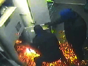 Supporting image for story: Gang locked up for £700k crime spree