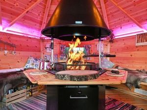 Supporting image for story: Oldbury home with Scandinavian-inspired fire pit cooking cabin in the garden up for sale for £700k