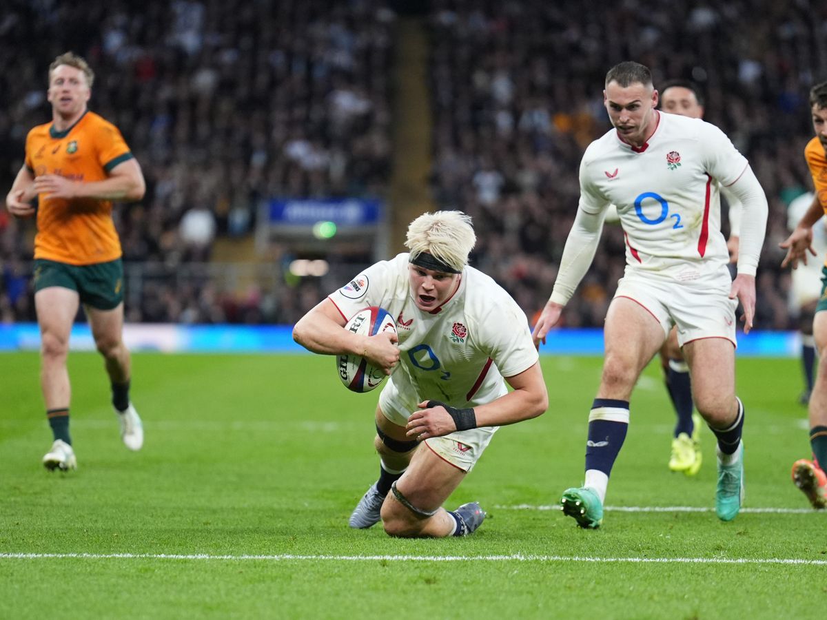 Henry Pollock claims pivotal try as England pull away to beat Australia