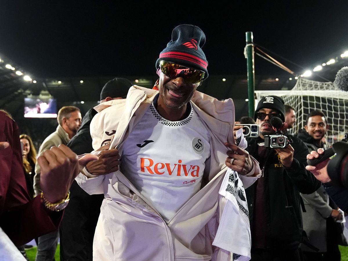 Snoop Dogg welcomed in style on first visit to Swansea