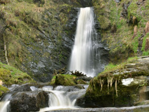 Supporting image for story: London tourists fined by police for trying to visit Llanrhaeadr Waterfall
