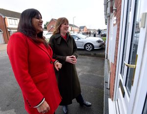 Chancellor Rachel Reeves and MP Sureena Brackenridge pay a visit to Ricky Jeffrey and wife Xian Chan