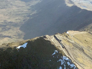 Supporting image for story: Summit's up as Shropshire glider soars over Snowdon