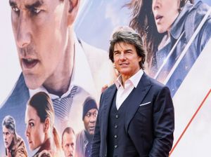 Supporting image for story: Tom Cruise signs deal with Warner Bros to produce original and franchise films