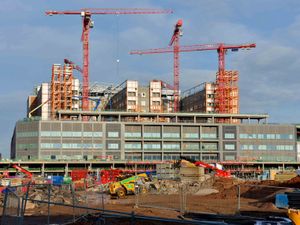 Supporting image for story: Midland Met Hospital: £350 million site to be finished nearly a year later than planned