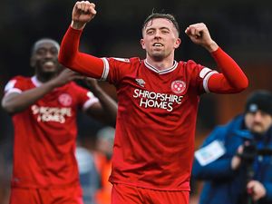 Supporting image for story: Portsmouth v Shrewsbury: Salop bid to slow Pompey promotion march