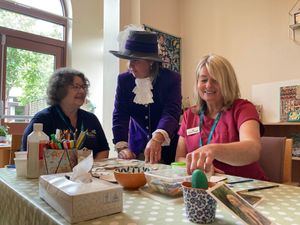 Supporting image for story: High Sheriff full of praise for Severn Hospice after tour of Shrewsbury site