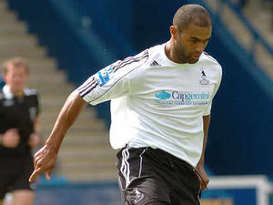 Supporting image for story: Trainer to stay at Bucks as Sinton eyes new players