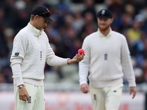 Supporting image for story: Joe Root questions the need for day/night Tests in an Ashes series