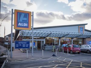 Supporting image for story: Jailed: Aldi thief with 116 previous offences threatened staff with needle after taking steaks