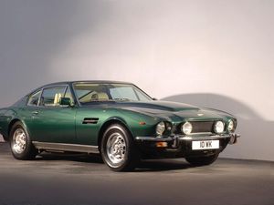 Supporting image for story: James Bond to drive classic Aston Martin in new film
