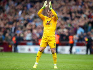 Supporting image for story: Aston Villa goalkeeper Tom Heaton withdraws from England duty with injury