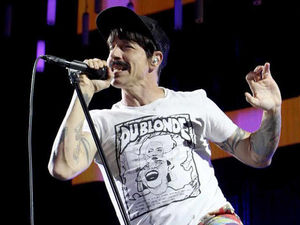 Supporting image for story: Red Hot Chili Peppers, Genting Arena, Birmingham - review and pictures
