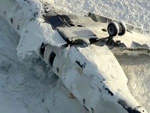 Supporting image for story: All 80 people on board Delta jet survive after it flips on Toronto runway