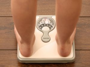 Supporting image for story: Third of UK teenagers begin adult life overweight or obese, report says