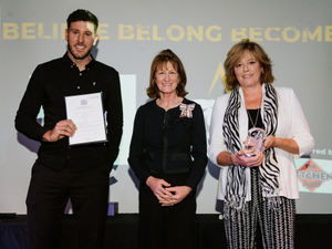Supporting image for story: Award from Queen for boxing club that helps change lives
