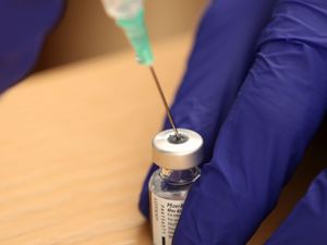 Supporting image for story: Just under a quarter of over-80s have received Covid-19 jab in Wales