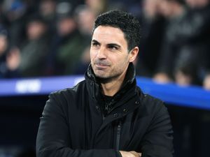 Supporting image for story: Mikel Arteta urges Arsenal fans to stick with him in quest for silverware