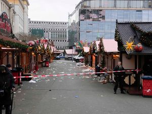 Supporting image for story: Death toll rises to five after car driven into Christmas market in Germany