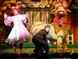 Supporting image for story: Jack and the Beanstalk, Grand Theatre, Wolverhampton - review with pictures