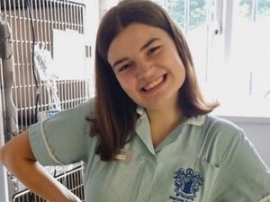 Supporting image for story: Harper Adams University veterinary student Rachel is honoured for her work