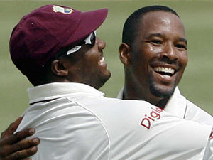 Supporting image for story: A perfect 10 for challenge cricket match