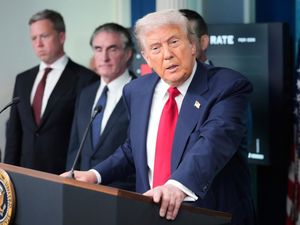 Supporting image for story: Trump to put capital’s police under federal control and bring in National Guard