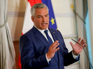 Supporting image for story: Austrian Chancellor says he will resign after talks on forming government fail