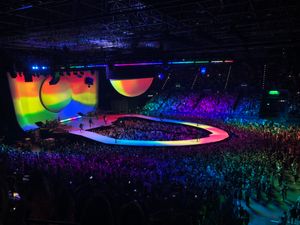 Supporting image for story: Ariana brings Grande performance to Arena Birmingham - review with pictures