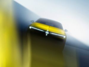 Supporting image for story: Vauxhall Astra set to receive midlife makeover next year