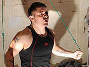 Supporting image for story: Saville bombs on to Prizefighter