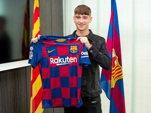 Supporting image for story: Barcelona announce signing of former West Brom youngster Louie Barry