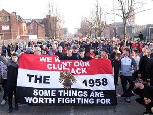 Supporting image for story: Manchester United fans’ group postpones protest against owners