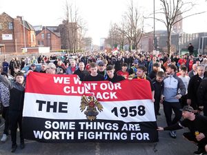 Supporting image for story: Manchester United fans’ group postpones protest against owners
