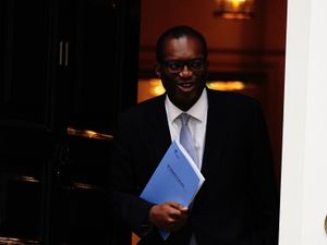 Supporting image for story: Kwasi Kwarteng axes top income tax rate for highest earners
