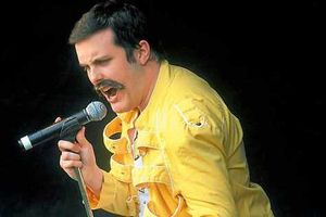 Supporting image for story: Rocking night as Shrewsbury enjoys Queen tribute