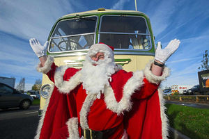 Supporting image for story: Santa arrives in Newport in vintage bus