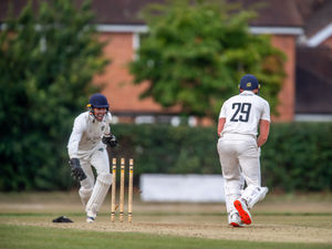 Supporting image for story: Ludlow close in on title 